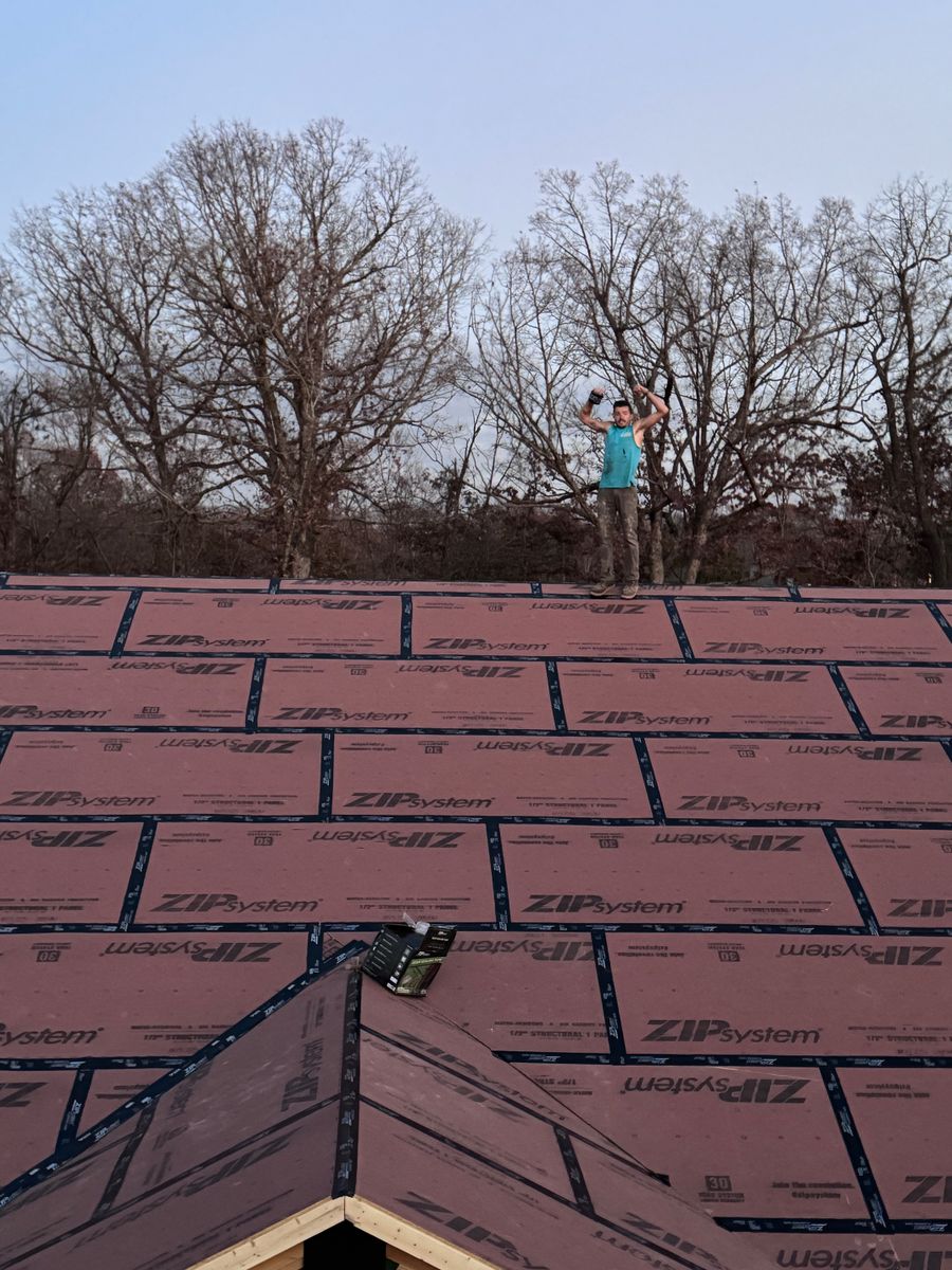 Roofing for Aaron’s Home Remodeling & Repair LLC in Pineville, MO