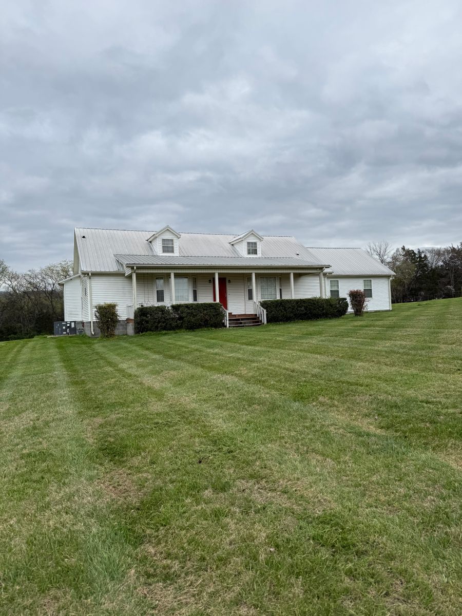 Lawn Maintenance for Arnold’s Outdoor Solutions in Woodbury, TN