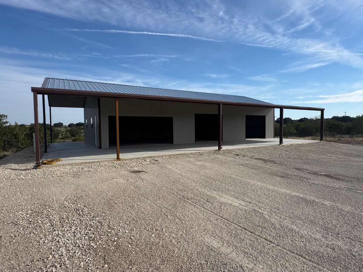 Barns for CHR Unlimited LLC in San Angelo, Texas