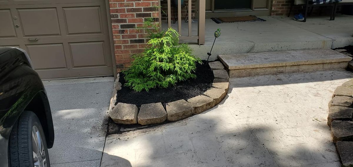 Mulch Installation for Mr. Prestige Lawn Care Perfectionist in Columbus, OH