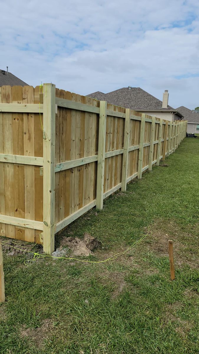 Fencing for Spectrum Roofing and Renovations in Metairie, LA