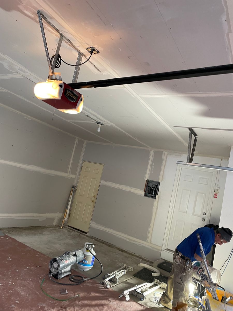 Drywall/Taping for S.V.C Painting & DrywallCo in Glen Ellyn, Illinois