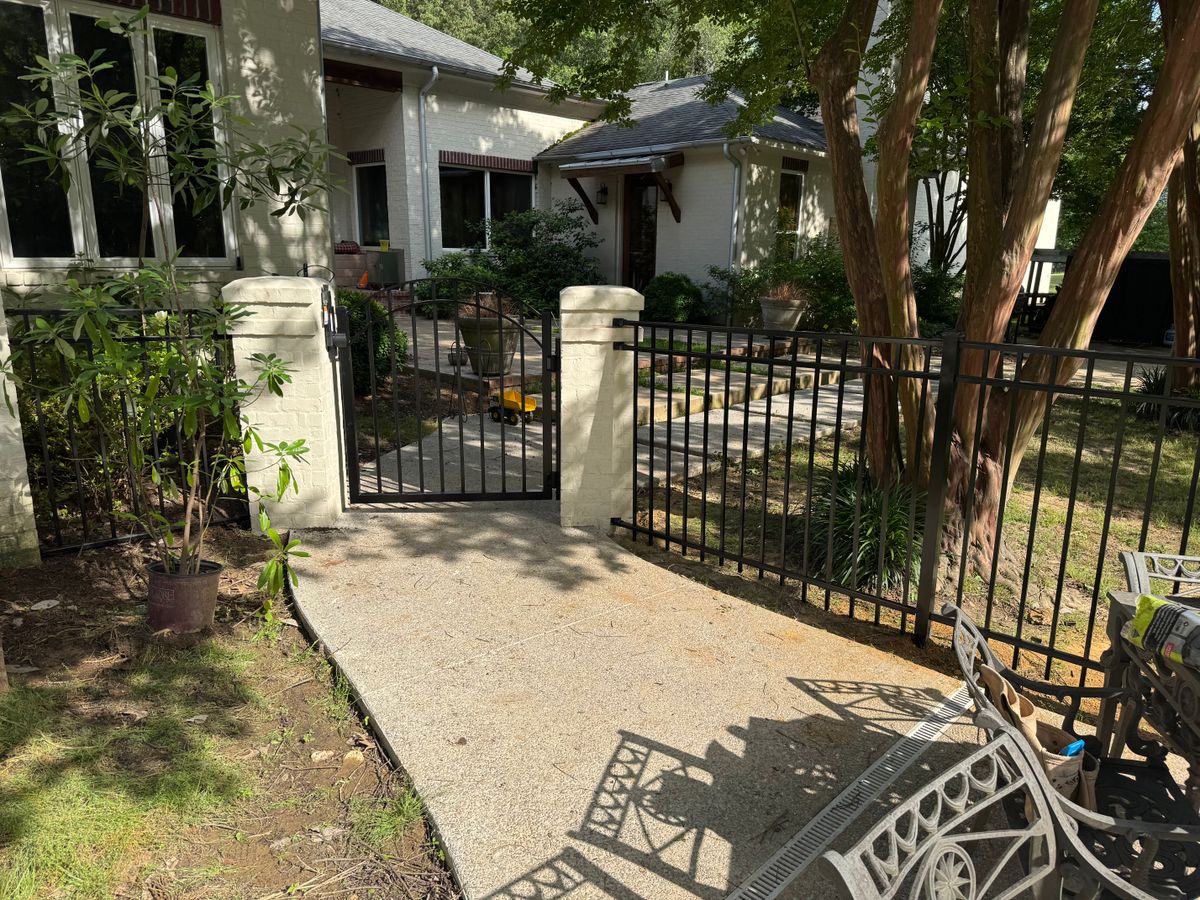 Ornamental Aluminum/Steel Fence for Manning Fence, LLC in Hernando, MS