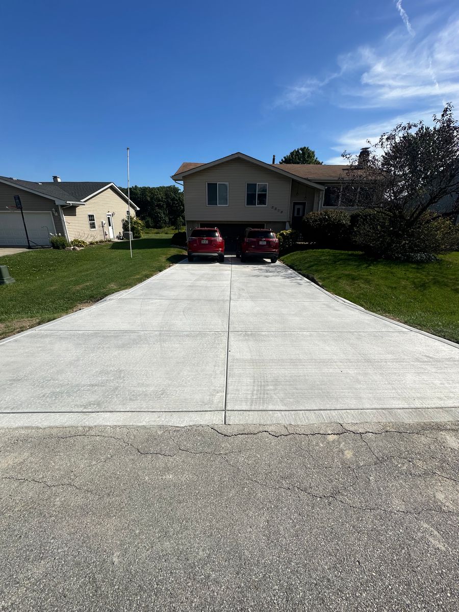 Driveway Installation for Fuentes Concrete Construction in Hammond, IN