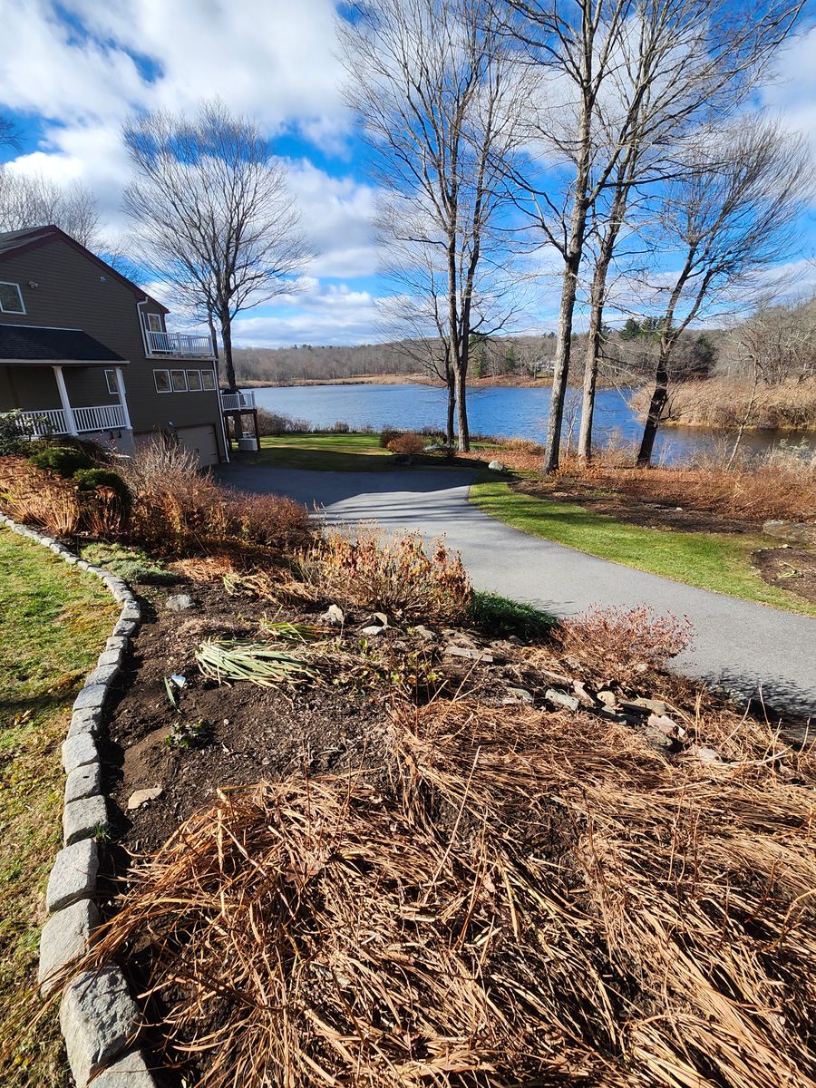 Mulch Installation for Landscape Innovations LLC in Torrington, CT