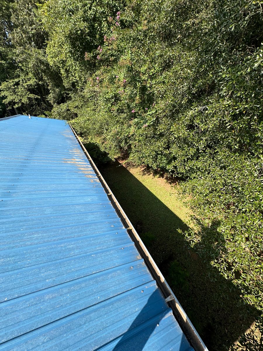 Gutter Cleaning for Jameson’s Landscaping & Pressure Washing in Eatonton, GA