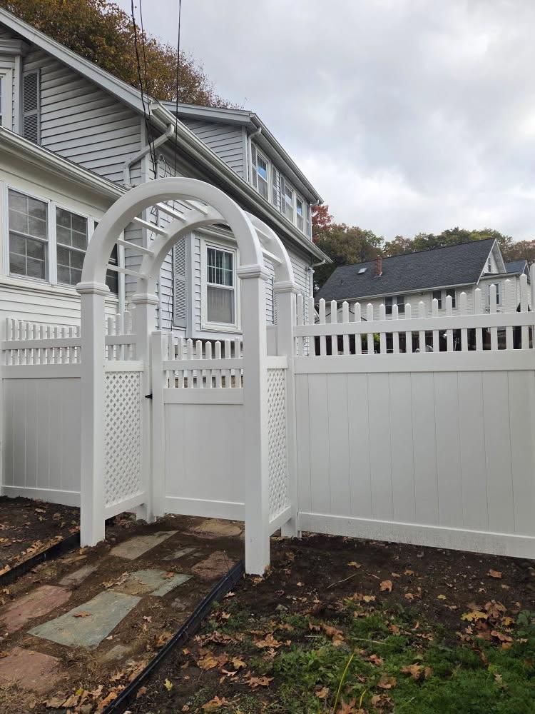 Gate Arbor for Azorean Fence in Peabody, MA