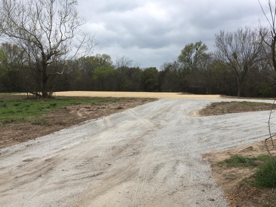 Roadbeds for Bell Sand & Gravel in Bogata, TX