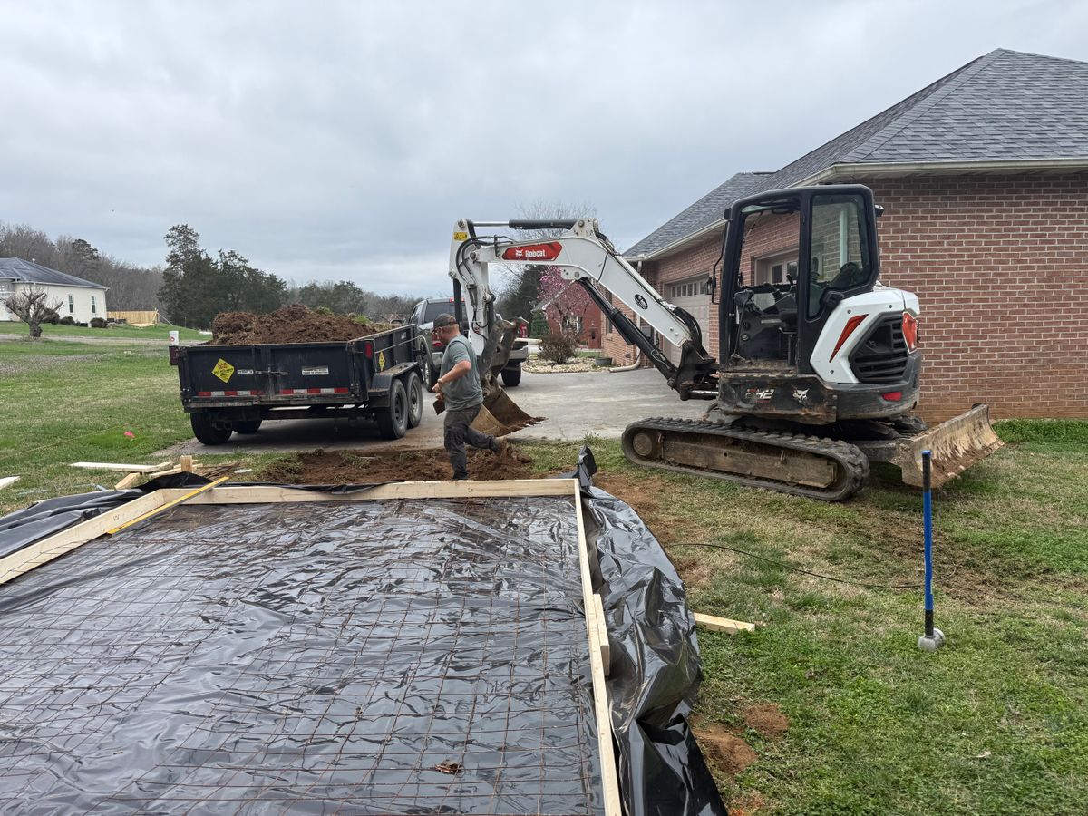 Building Site Grading and Prep for Dutch Mountain Excavating in Sevierville, TN
