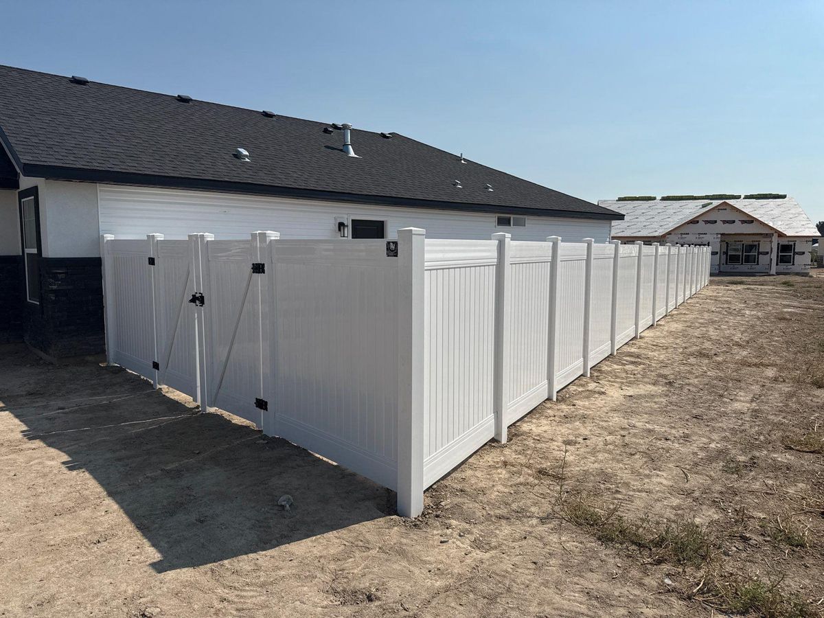 Vinyl Privacy Fence  for T&H Outdoor Services in Twin Falls, ID