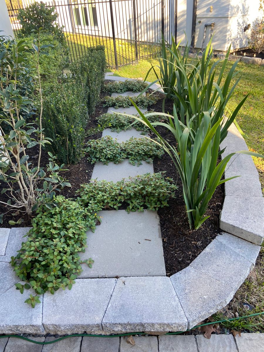 Hardscaping for Atlas Land Design in Creekside Park, TX