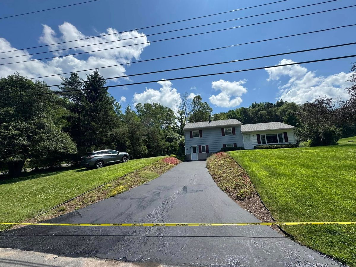 Sealcoating for Dibbles Asphalt Maintenance in Westernville, NY