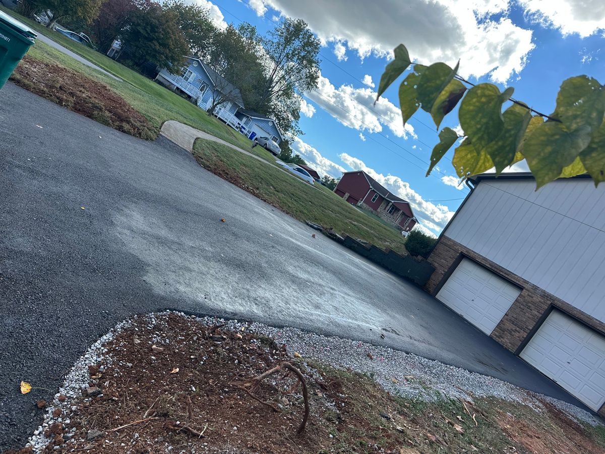 Asphalt Paving for Metzler Paving and Sealcoating in Jacksboro, TN