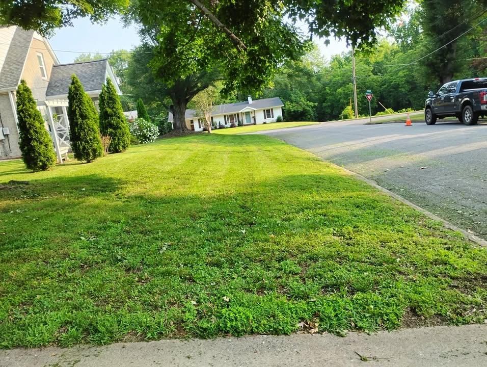 Mowing for Land Legends Landscapes LLC in Kings Mountain, NC