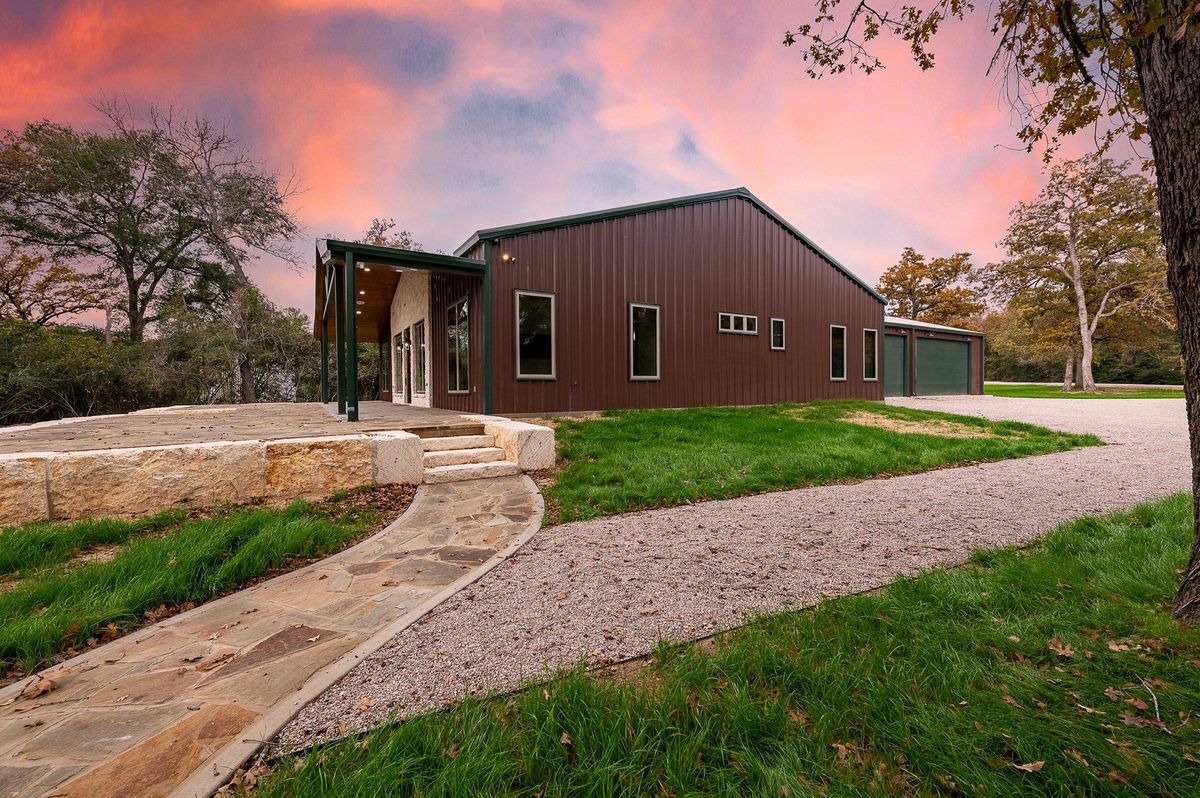 Barndominiums for CWC Custom Homes & Barndominiums in Snook, TX