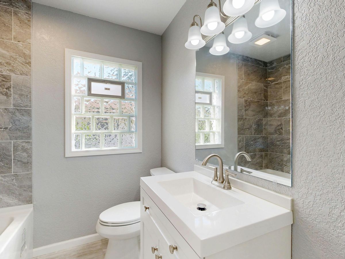 Bathroom Remodels for RDK Construction & Remodeling in Mobile, AL