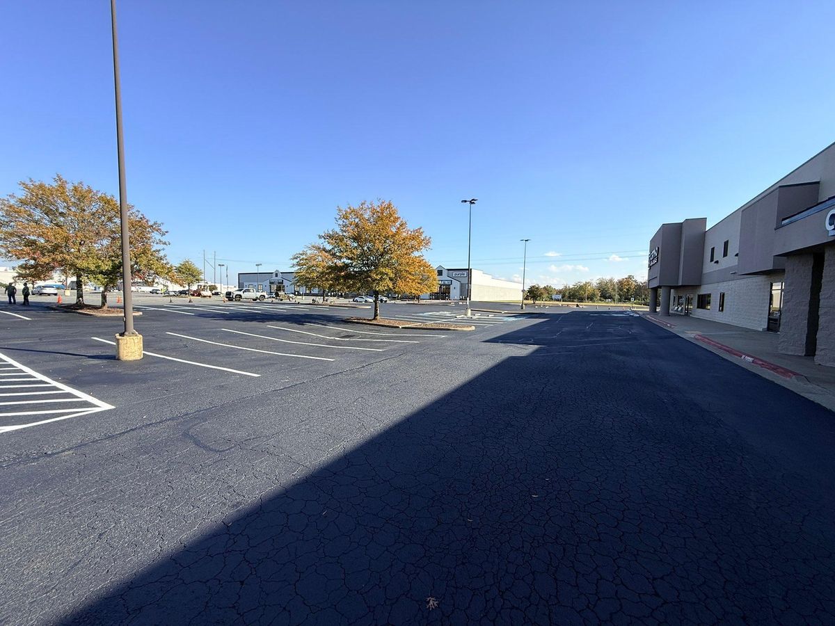 Asphalt Maintenance for Straight Line Striping in Little Rock, AR