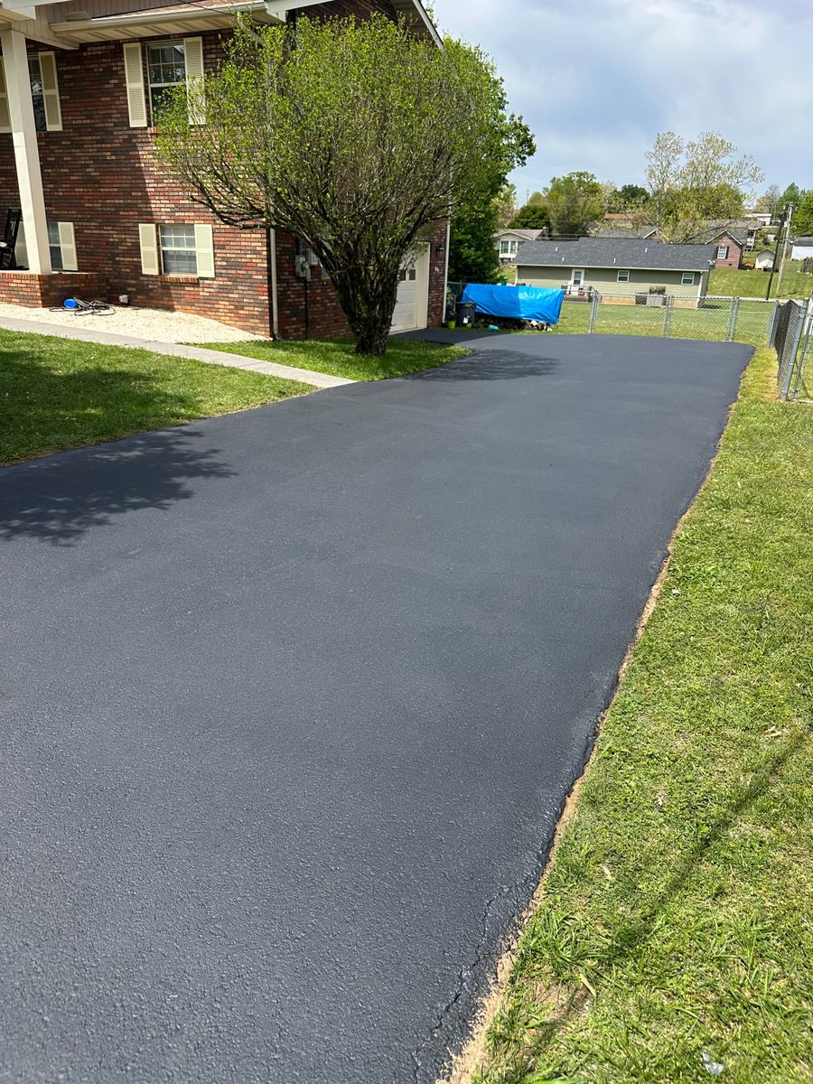 Sealcoating for Quality Paving in Seymour, TN