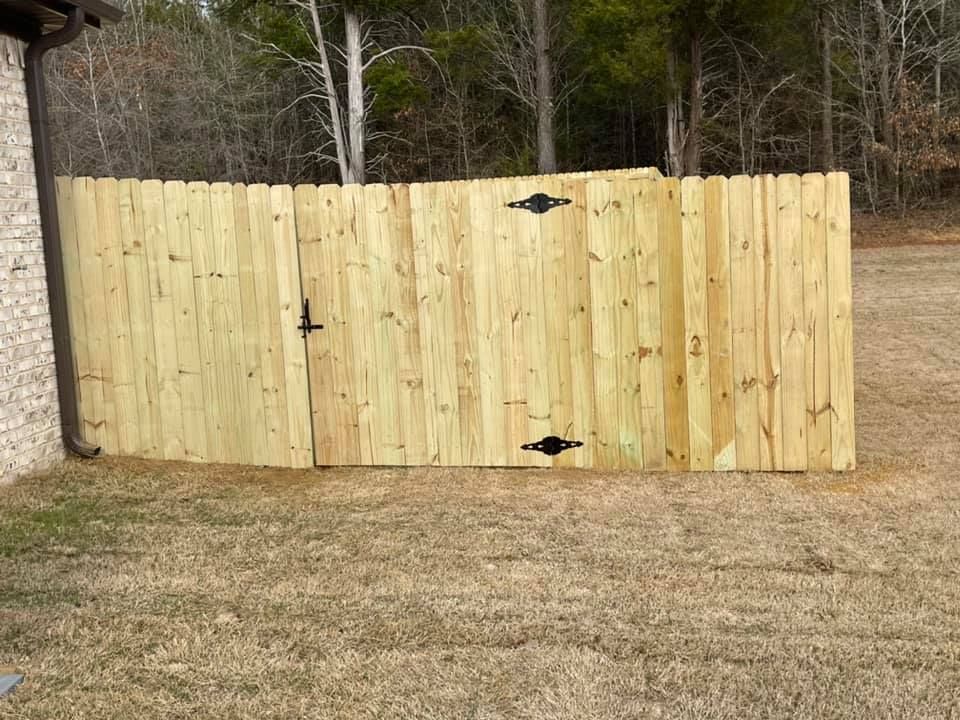Other Services for Pennington Fence Co in Tupelo, MS