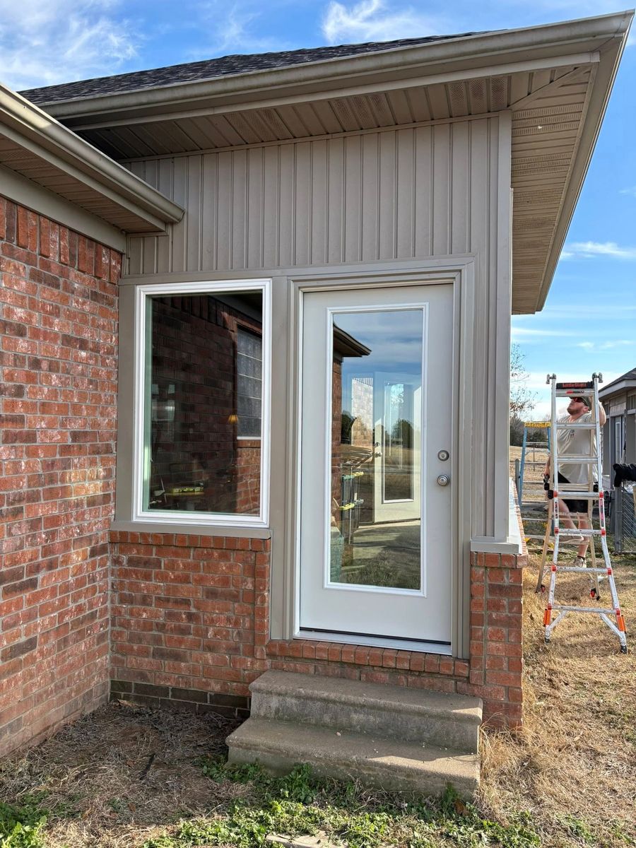 Window Repair and Replacement for Well Hung Windows & More in Hot Springs, AR