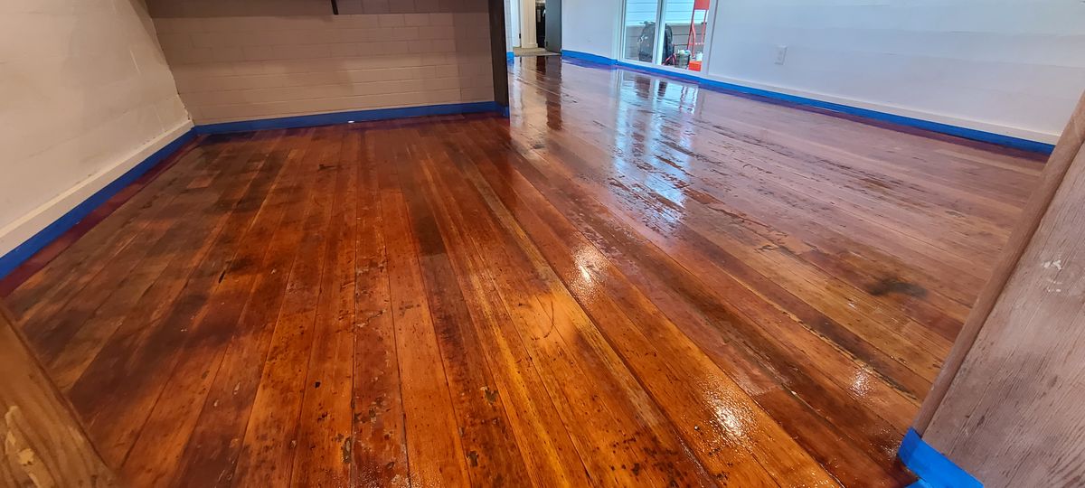 Hardwood floors for KIC Construction Services in Pe Ell, WA