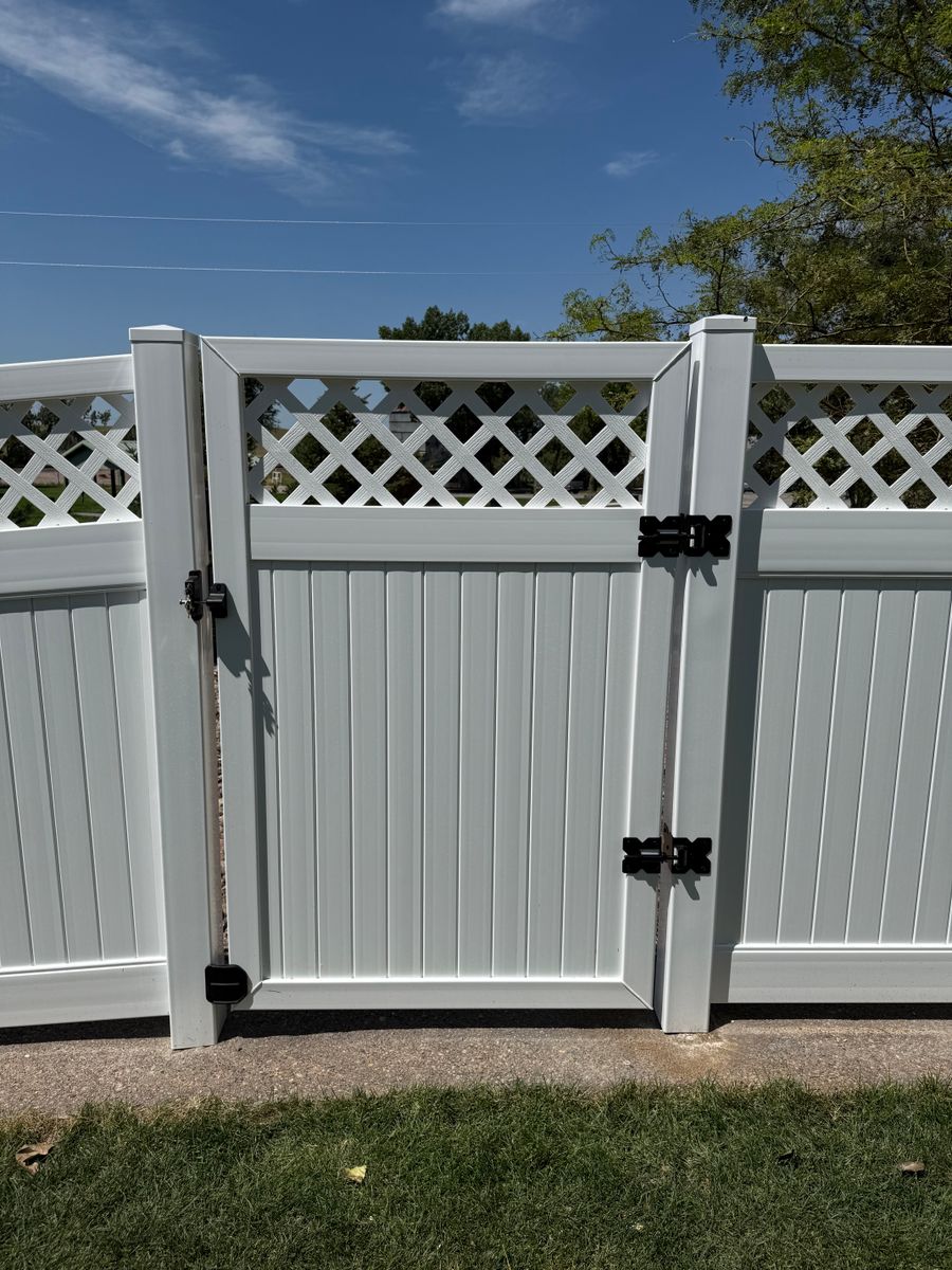 Fence Installation for DS Industries in Gillette, WY