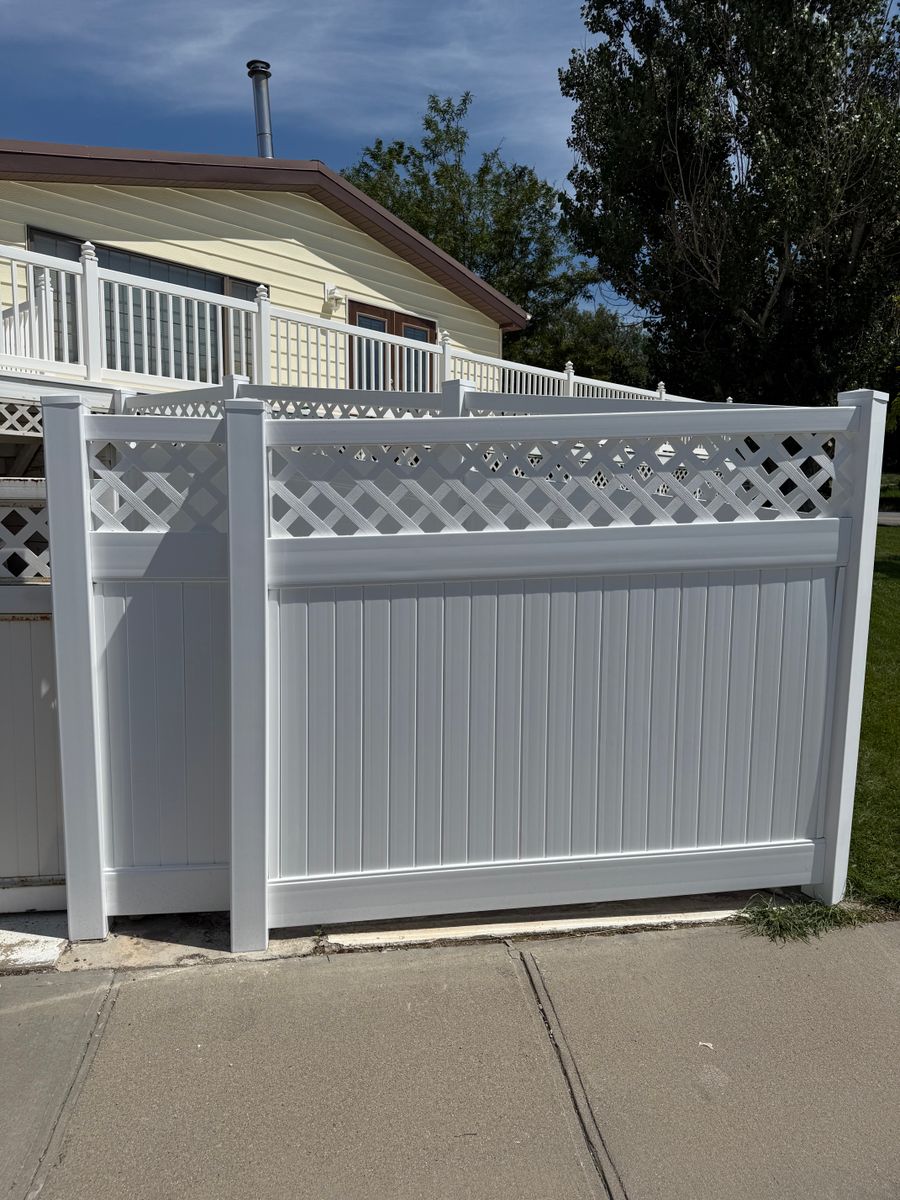 Fence Installation for DS Industries in Gillette, WY