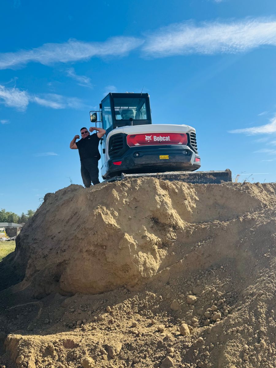 Skid Steer Services for HDE Services LLC in Grand Island, NE