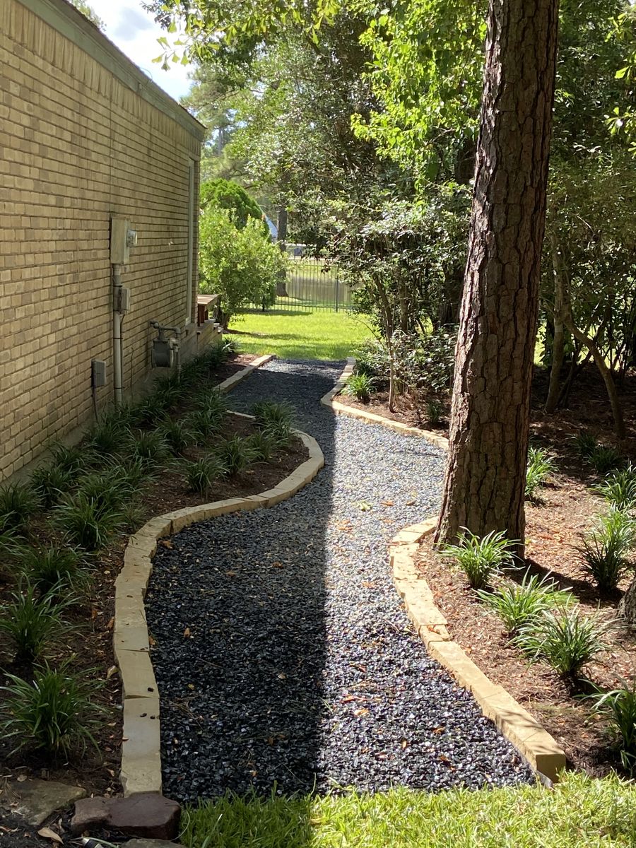 Hardscaping for Atlas Land Design in Creekside Park, TX