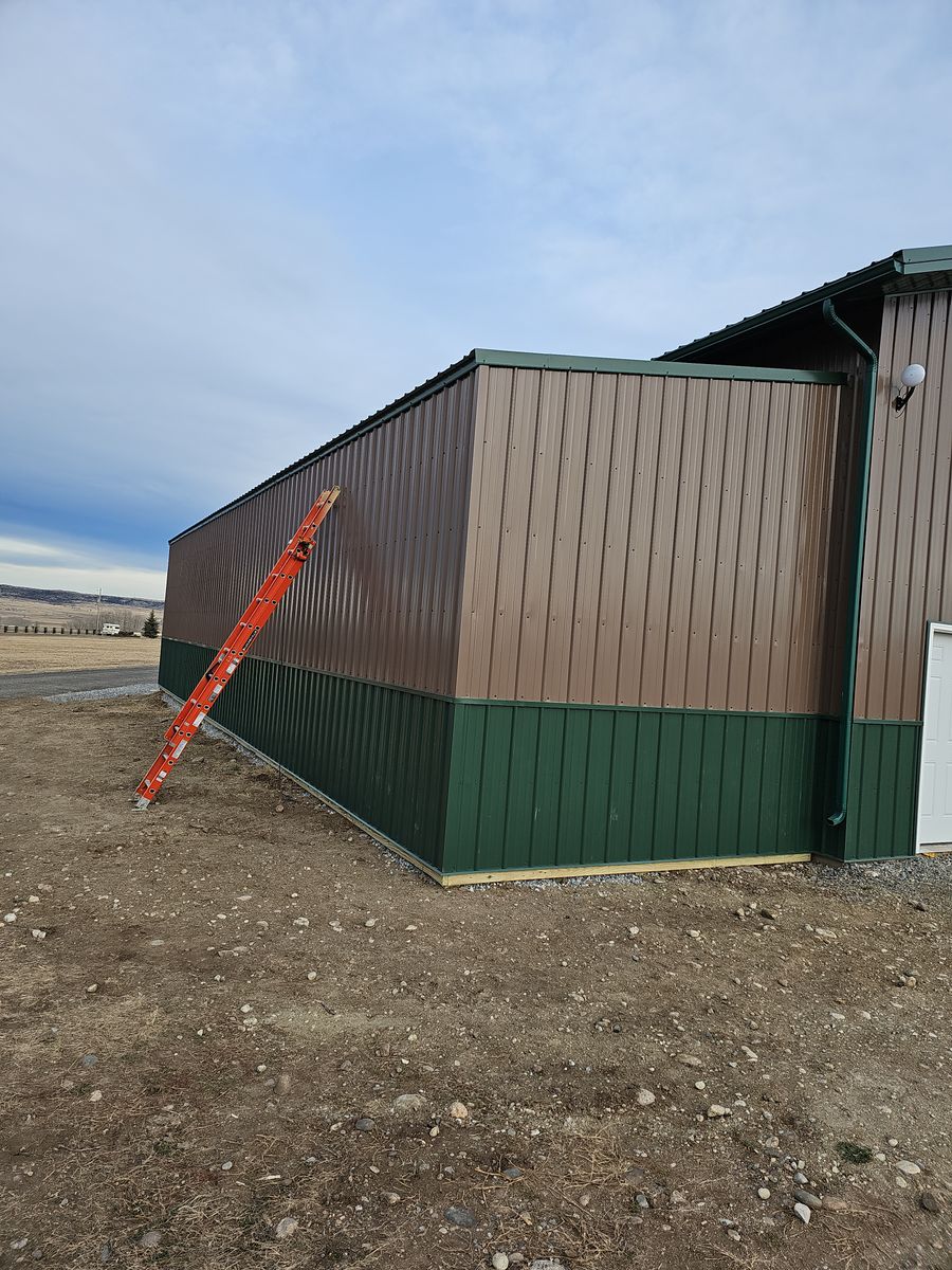 Pole Barn Construction for Blue Mountain Construction in Roundup, MT