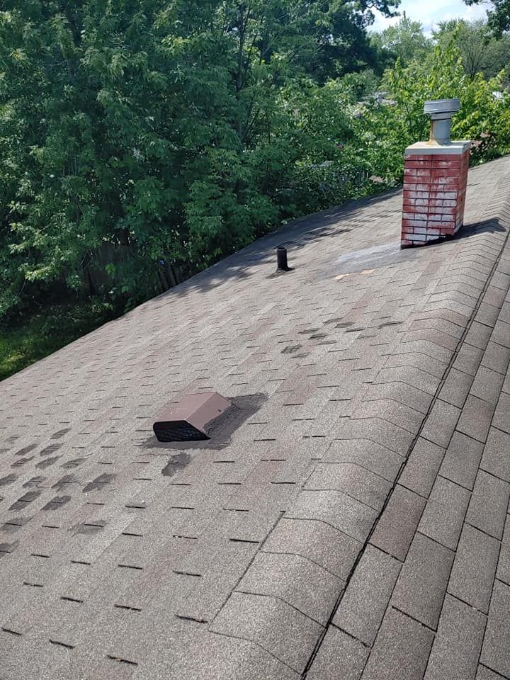 Roofing for Hamiltons Handyman LLC  in Fort Wayne,  IN