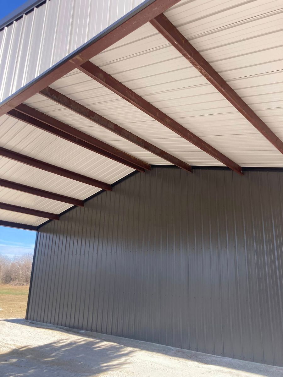 Barndos for Integrity Construction & Erecting in Muskogee, OK