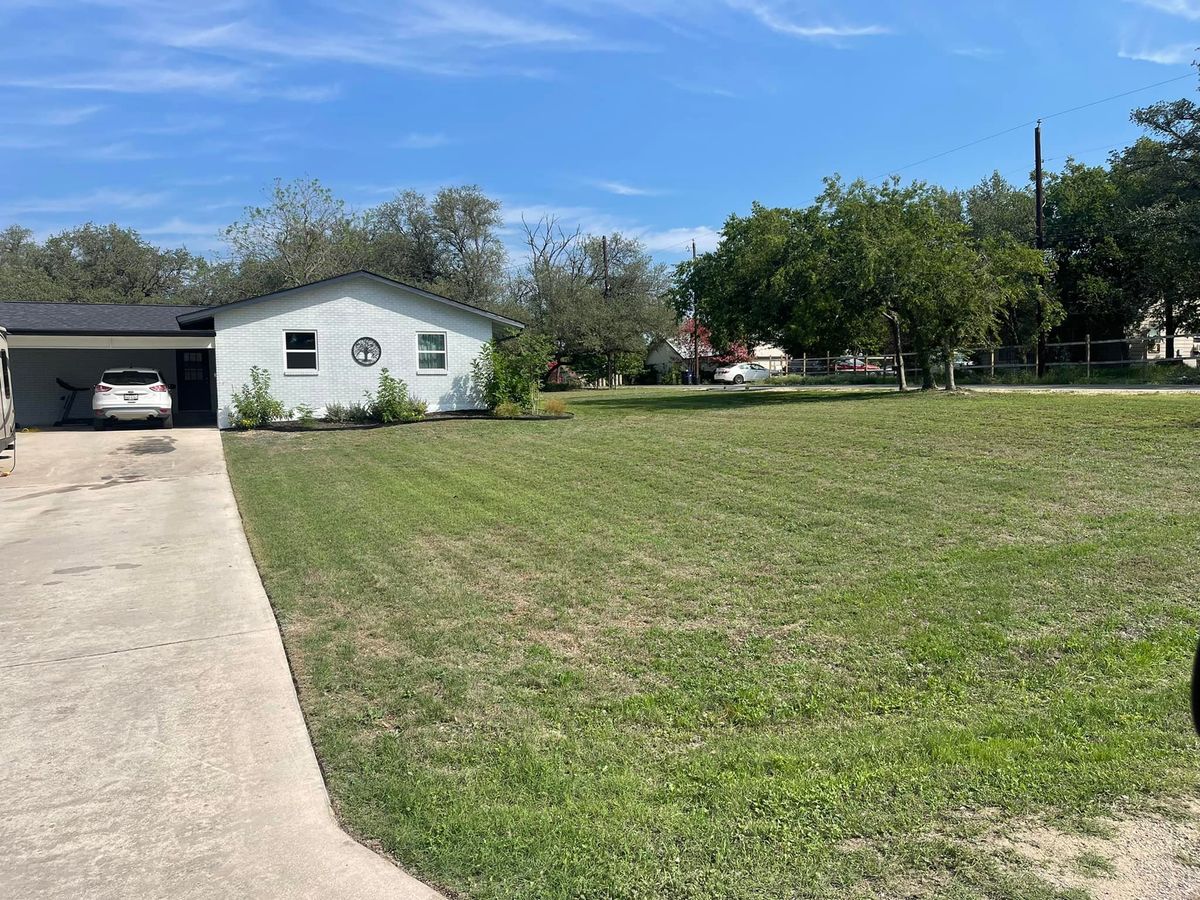 Lawn maintenance for CrossCut in Kempner, TX