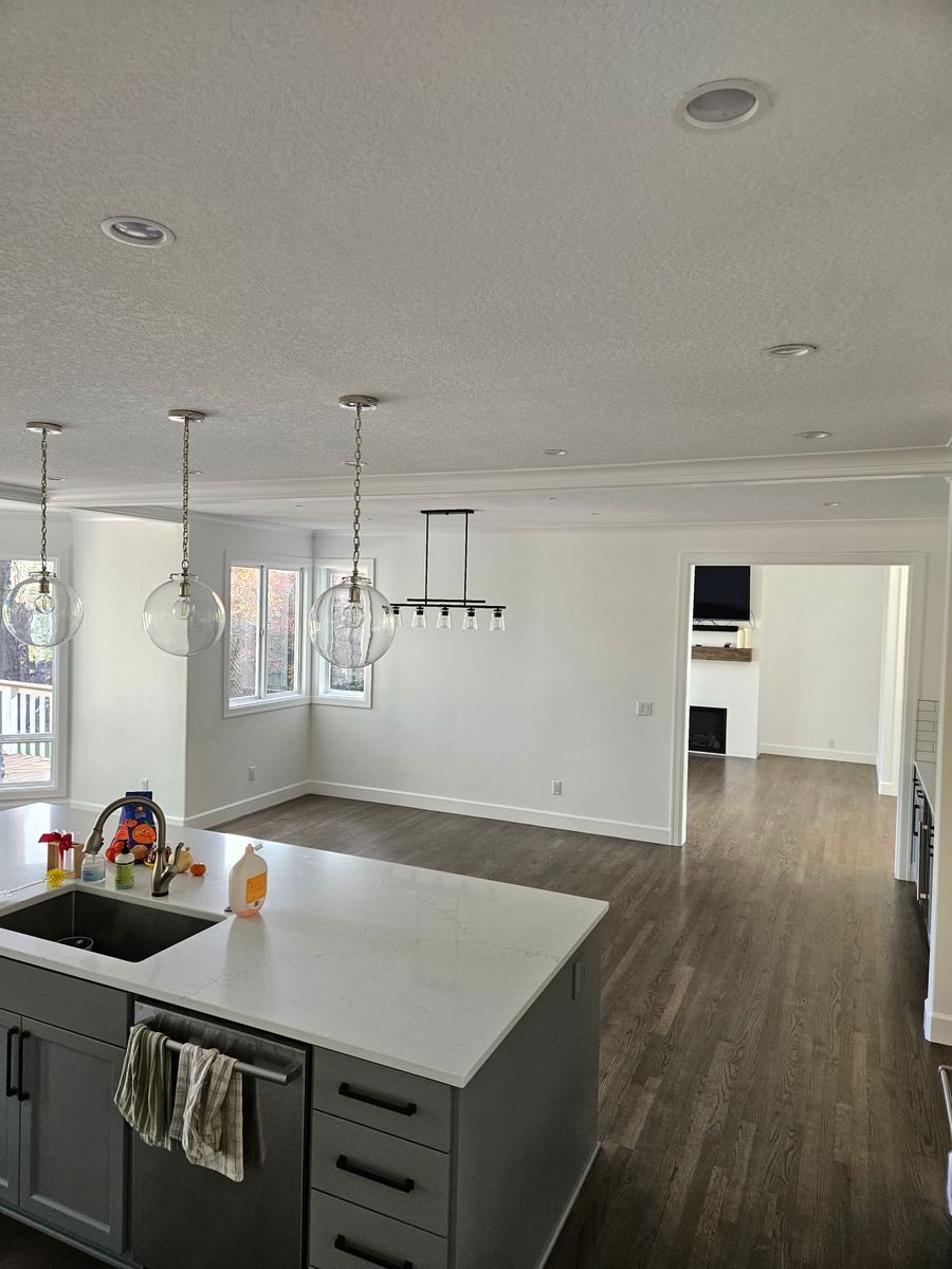 Floor Installation for Smithe Hardwood Flooring  in Sandy, OR