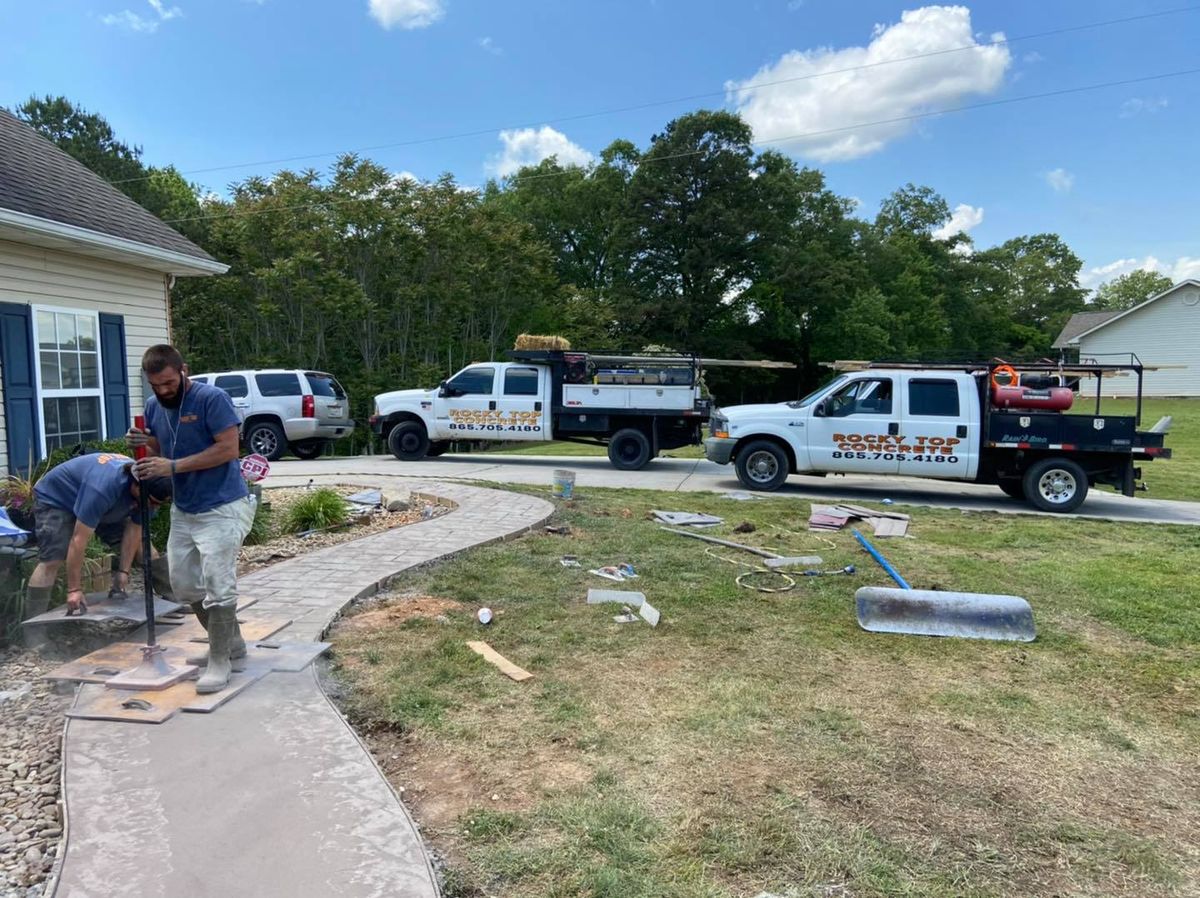 Hauling for Rocky Top Concrete & Excavating in Knoxville, TN