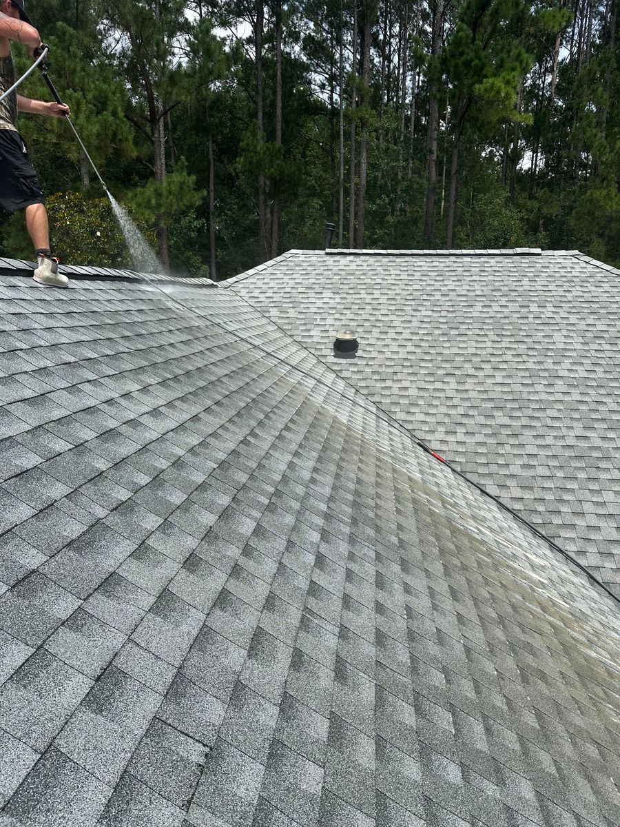 Roof Cleaning for Premier Softwash in Bluffton, SC