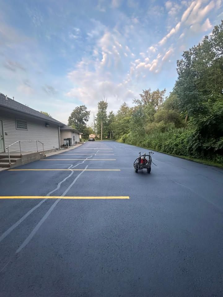 Sealcoating for Texcap Asphalt Construction in Magnolia, TX