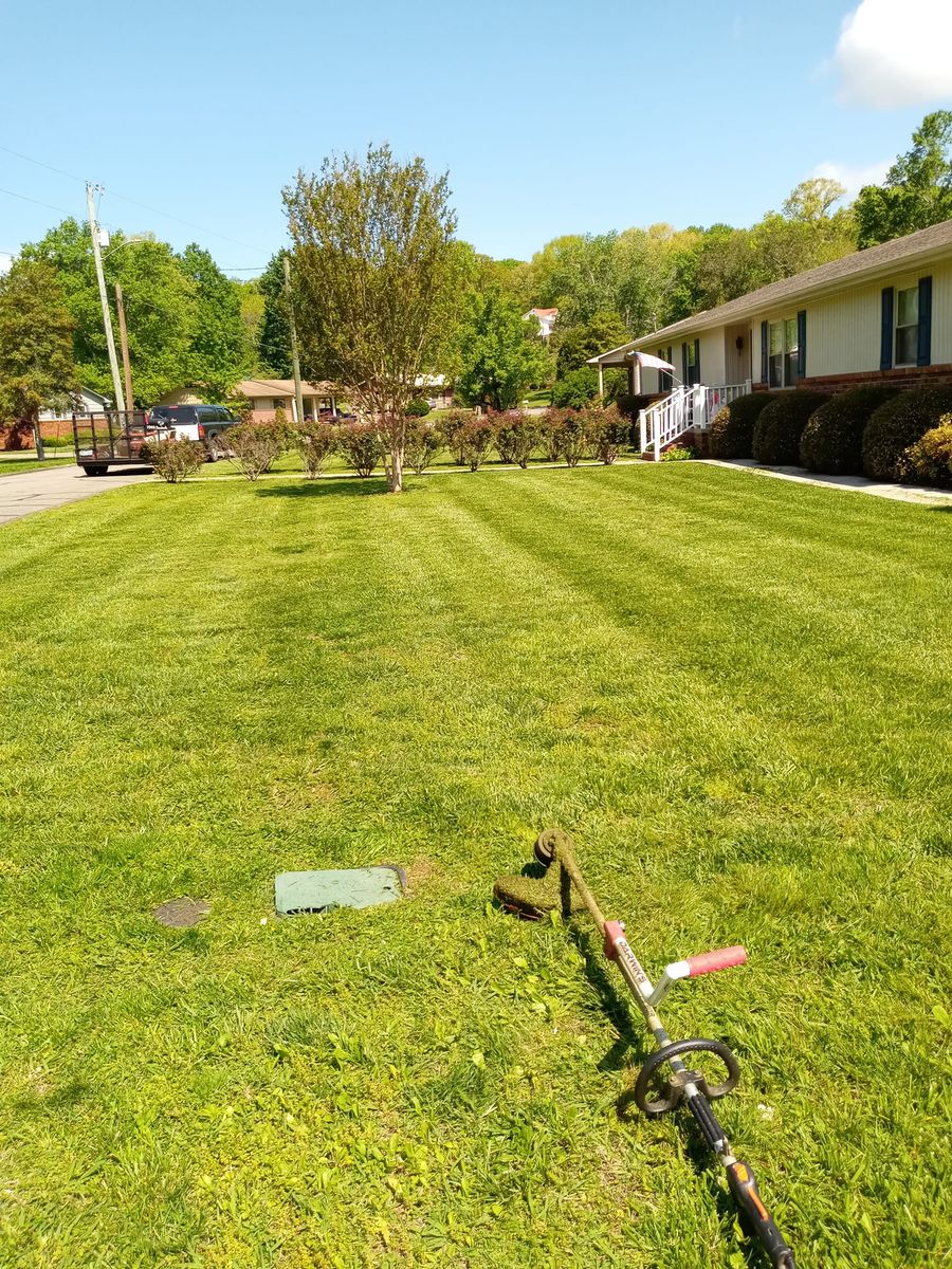 Mowing for KWL Lawn Care in Etowah, TN