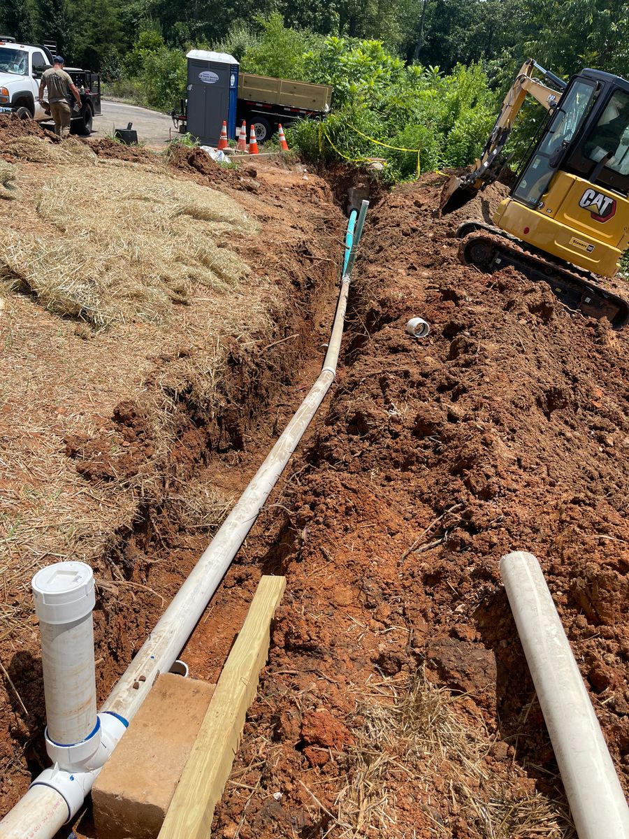 Underground Water & Sewer Services for Strange Excavating & Utilities in Lenoir City, TN