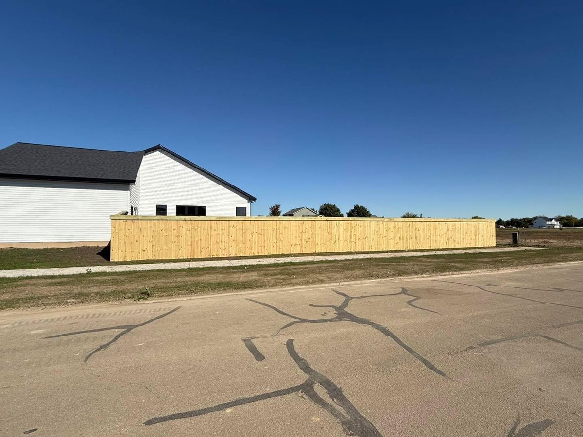 Fence Installation for Illinois Fence & Outdoors in Kewanee, IL