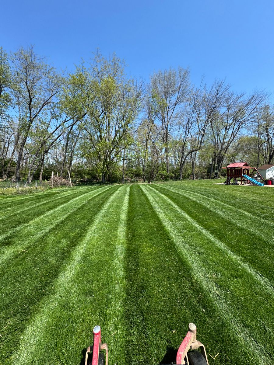 Lawn Services for Dewhurst Landscaping & Lawncare in Pickerington, OH