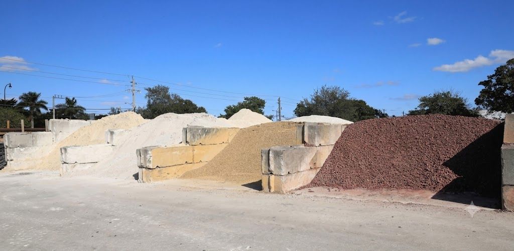 Bulk landscape materials for Husky Landscape Supply & Design in Abington, MA