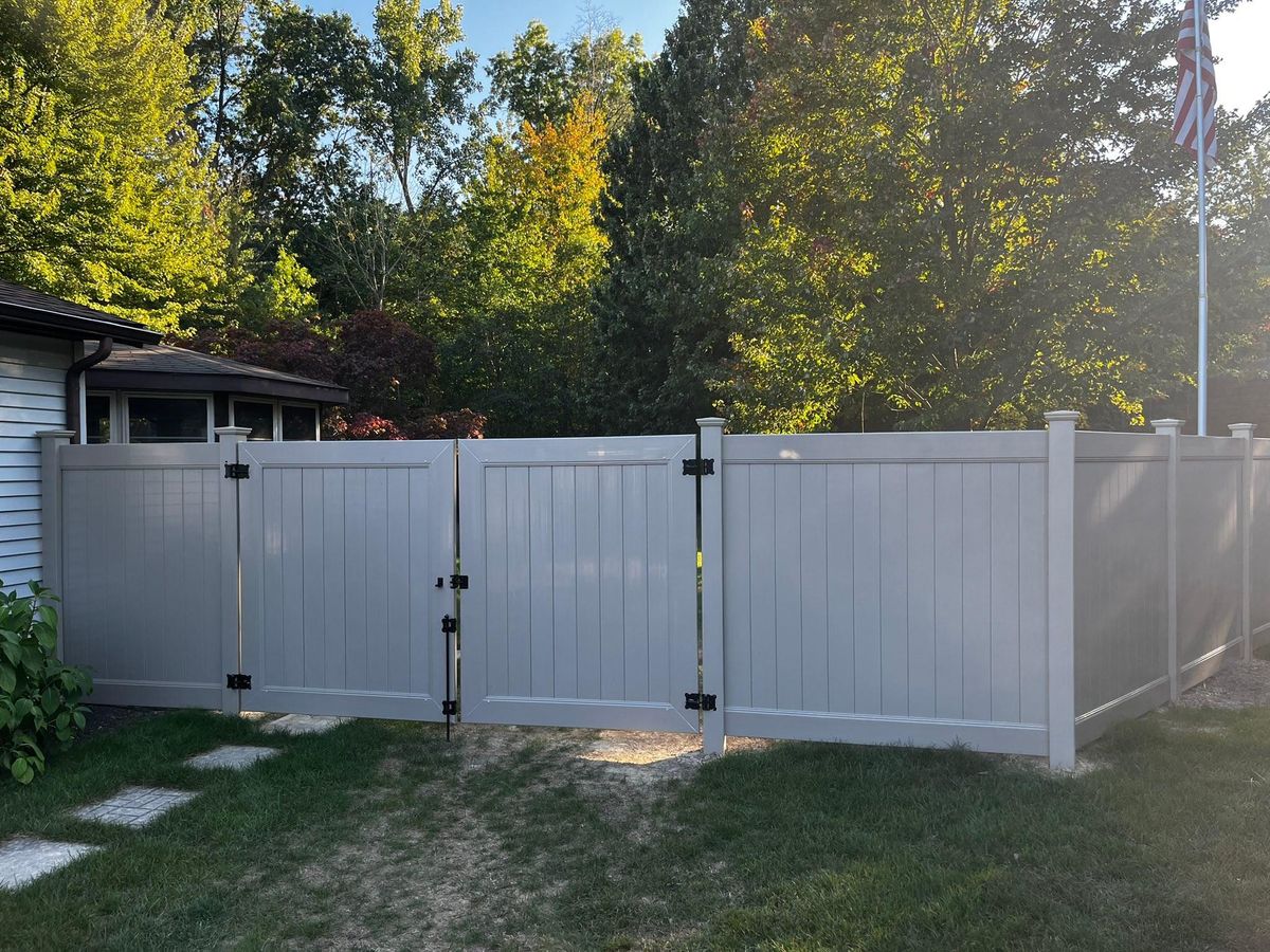 Fence Repair for Castle Fence and Deck LLC in Medina, OH