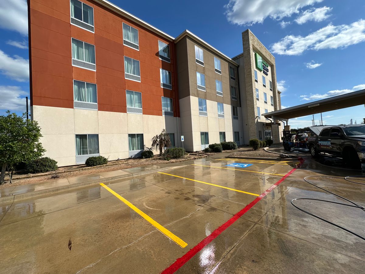 Parking Lot Cleaning for Power Pressure Wash in Houston, TX
