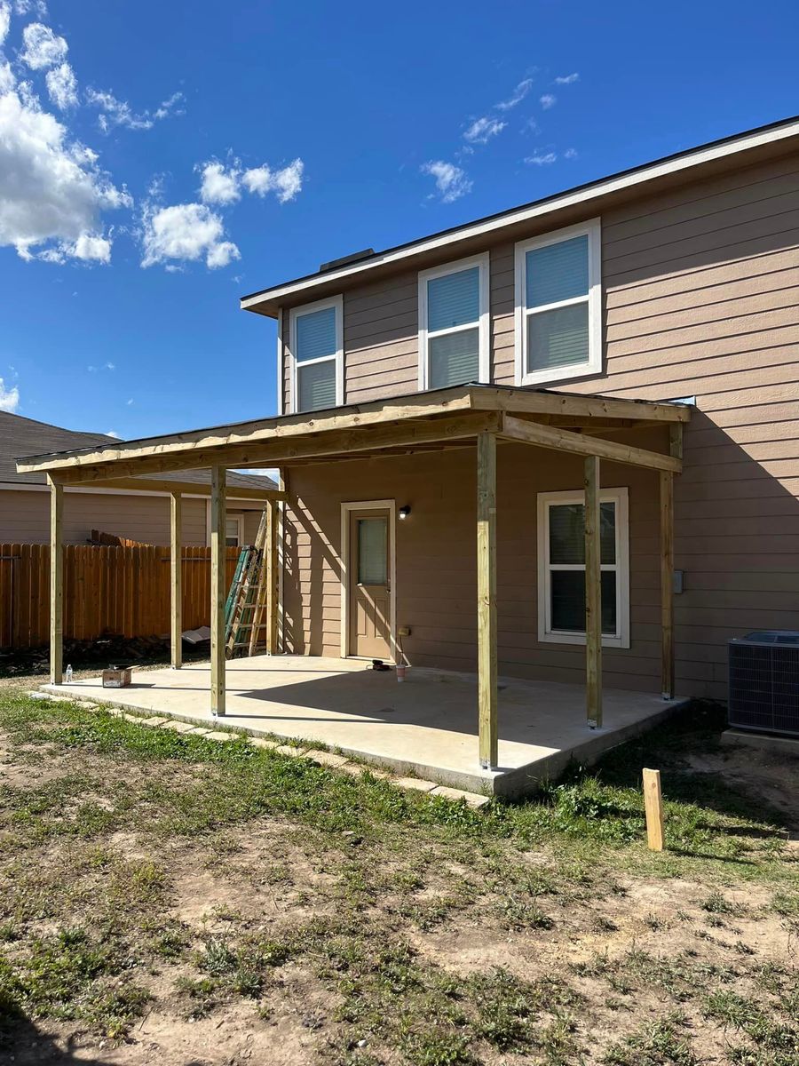 Deck and Patio Construction for Enriquez Home Improvement in San Antonio , TX