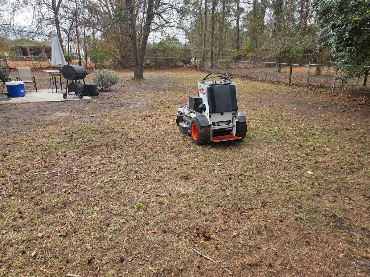 Leaf removal for Just Mow and Go Lawn Service, LLC in New Bern, NC