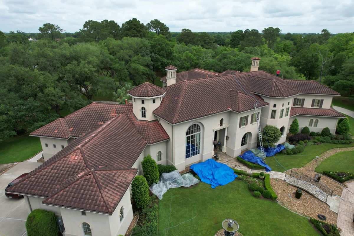 Roof Cleaning for Power Pressure Wash in Houston, TX