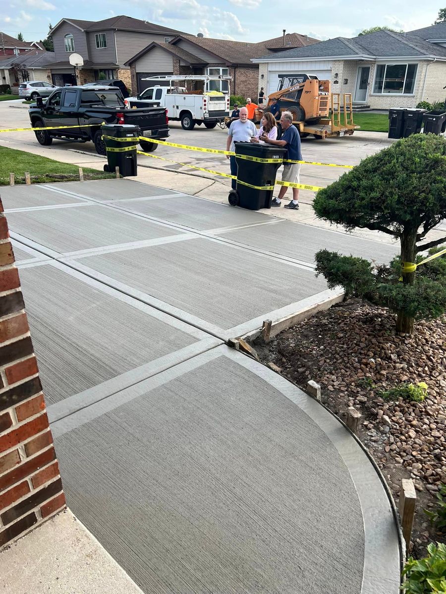 Driveways for Luna Dynasty Concrete in Chicago, IL