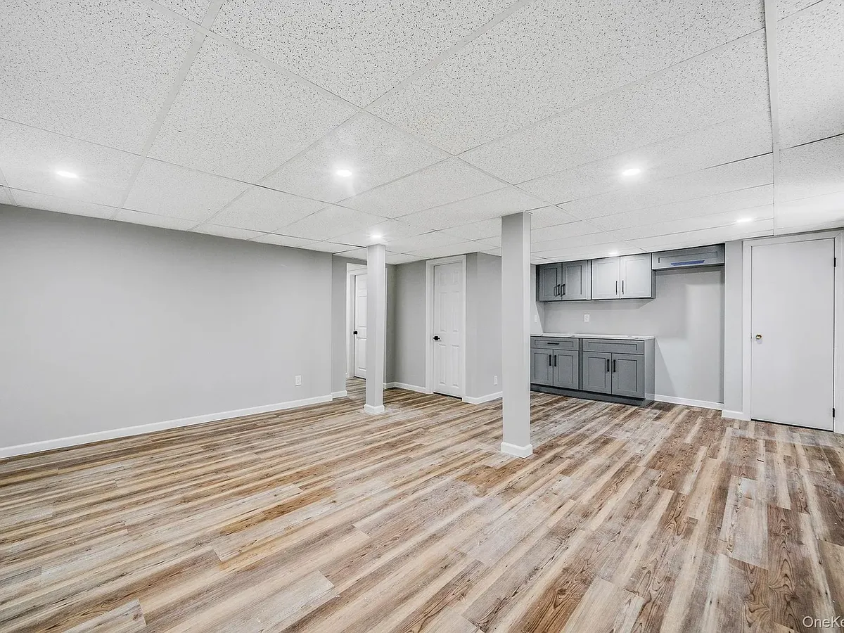 Flooring for New Vision Contracting in Suffolk County, NY