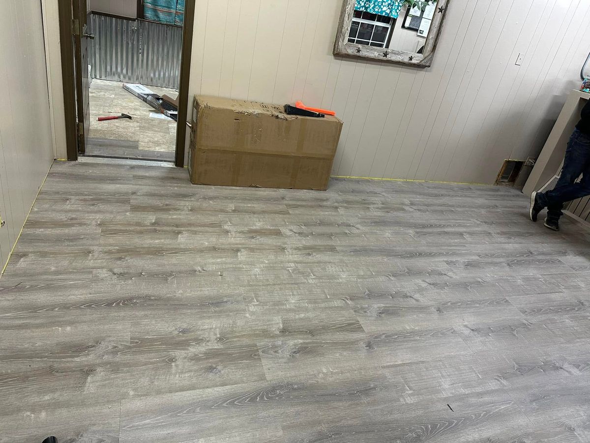 Flooring for CrossCut in Kempner, TX